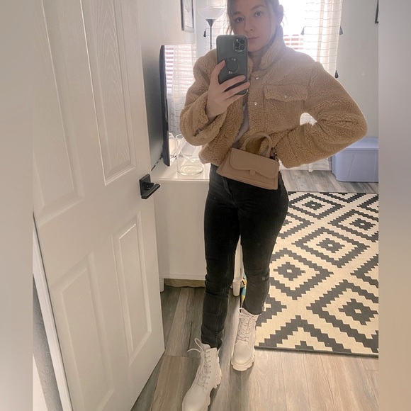 Sherpa tan crop jacket - Picture 9 of 11